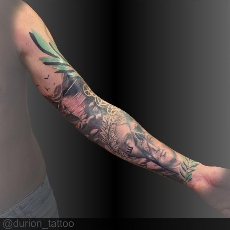 sleeve duo color tattoo